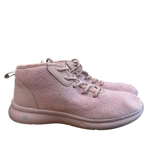 Ladies 8.5 Light Pink Wool Blend Sneakers Lace Up Round Toe Faux Fur - Picture 1 of 7